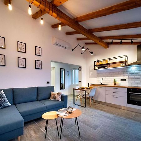 Novouredeni Apartman Marko Mundanije ภายนอก รูปภาพ