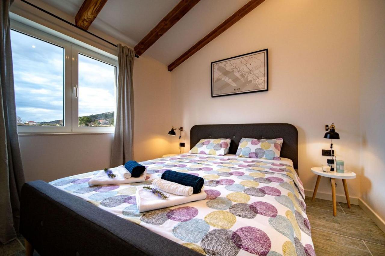 Novouredeni Apartman Marko Mundanije ภายนอก รูปภาพ