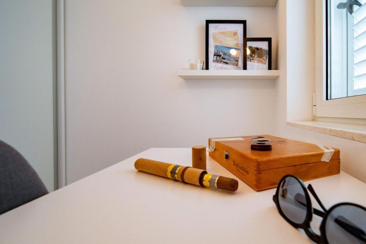 Novouredeni Apartman Marko Mundanije ภายนอก รูปภาพ
